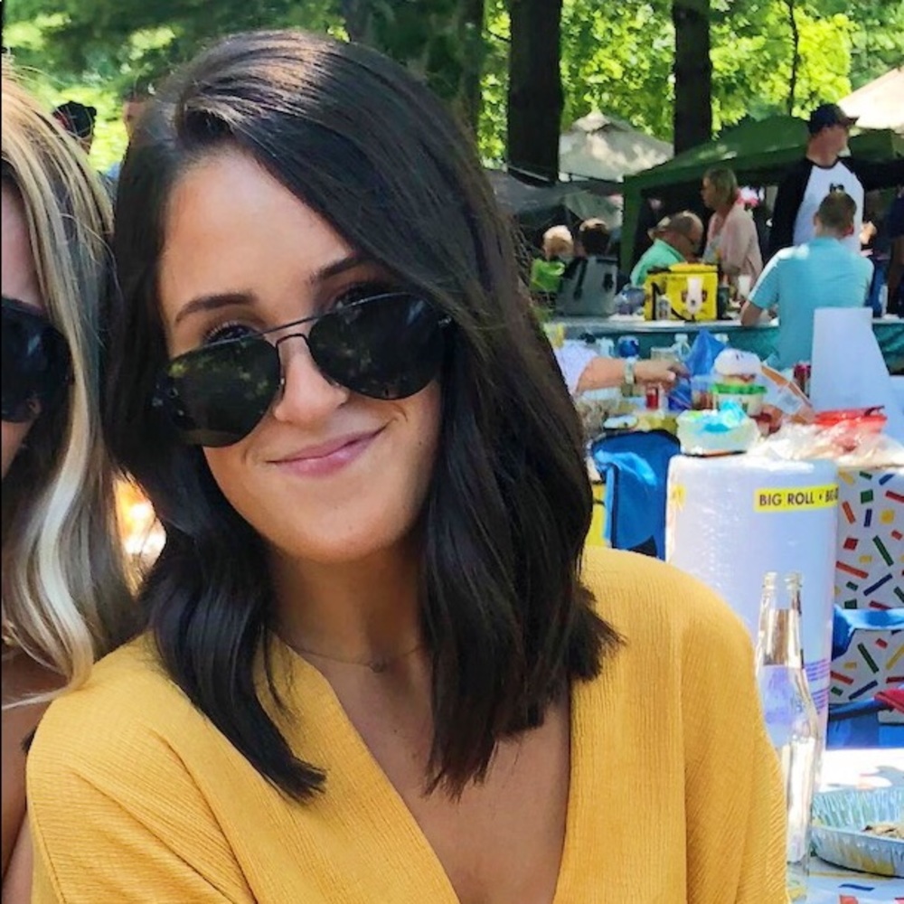 Meet your Posher, Olivia